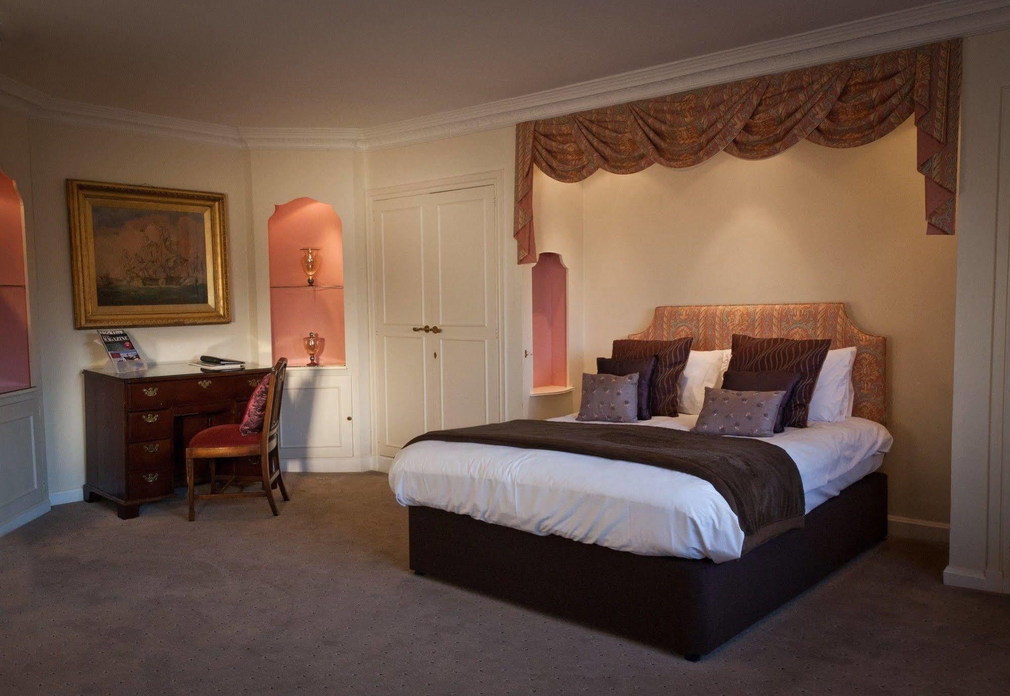 Ghyll Manor Country Hotel Horsham Exteriér fotografie
