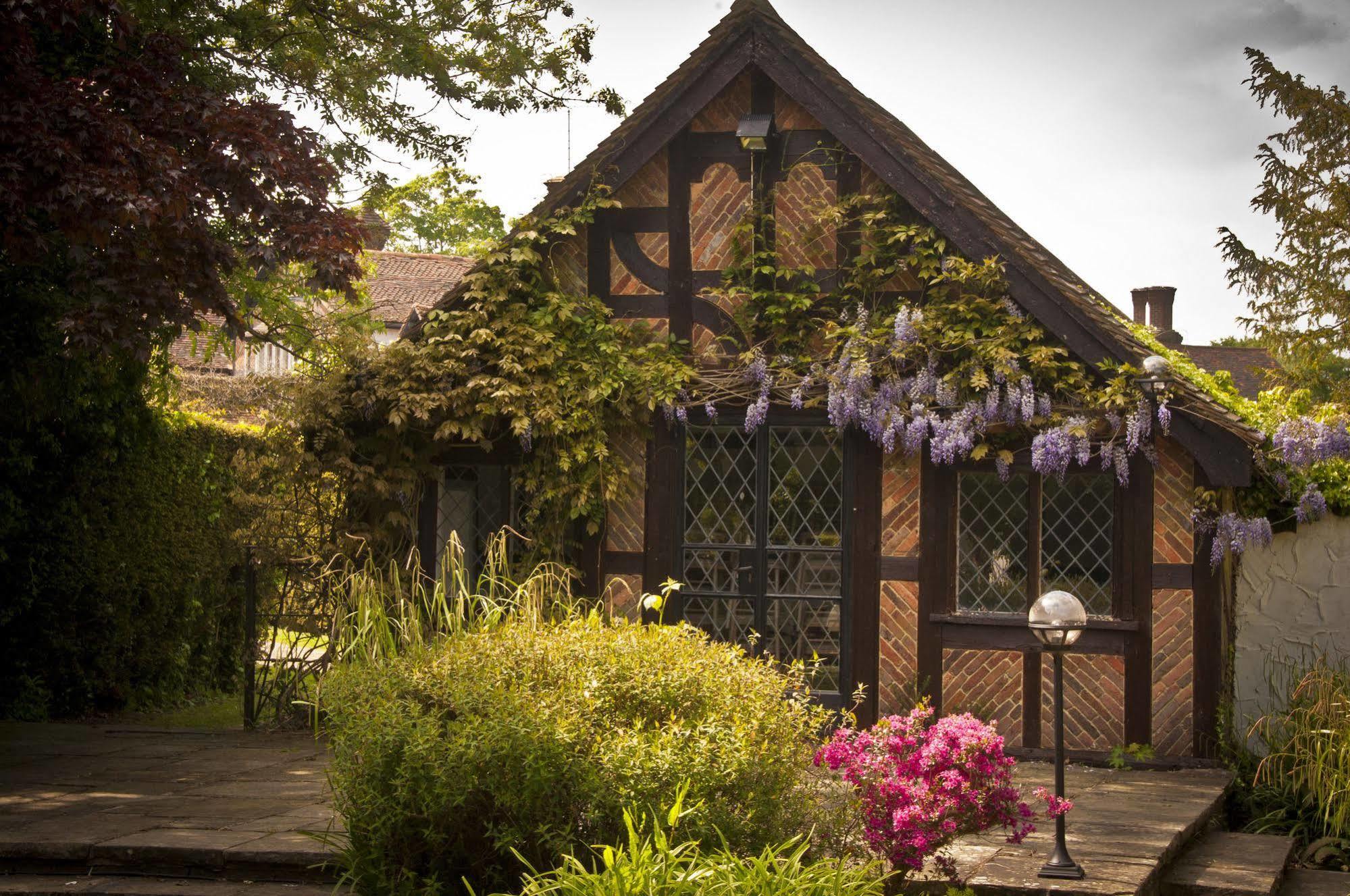 Ghyll Manor Country Hotel Horsham Exteriér fotografie